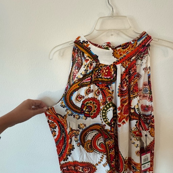 NWT Vince Camuto Ivory and Red Paisley High Neck Dress Size L - Picture 8 of 11